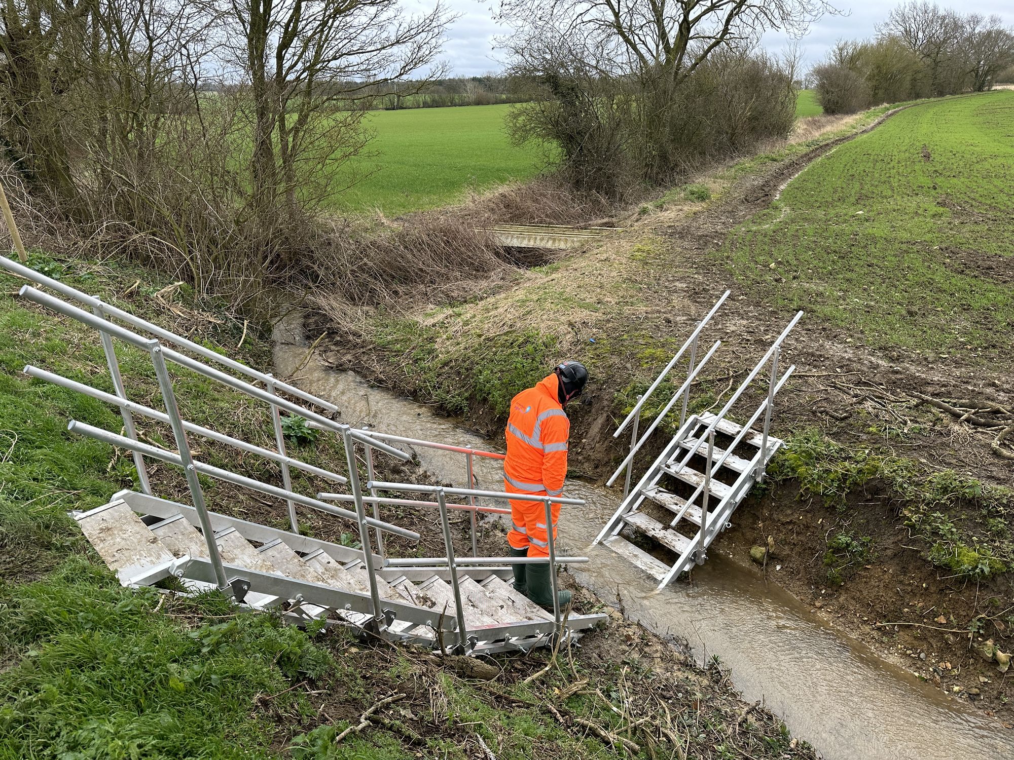 ECoW supervision at a watercourse crossing on an infrastructure project